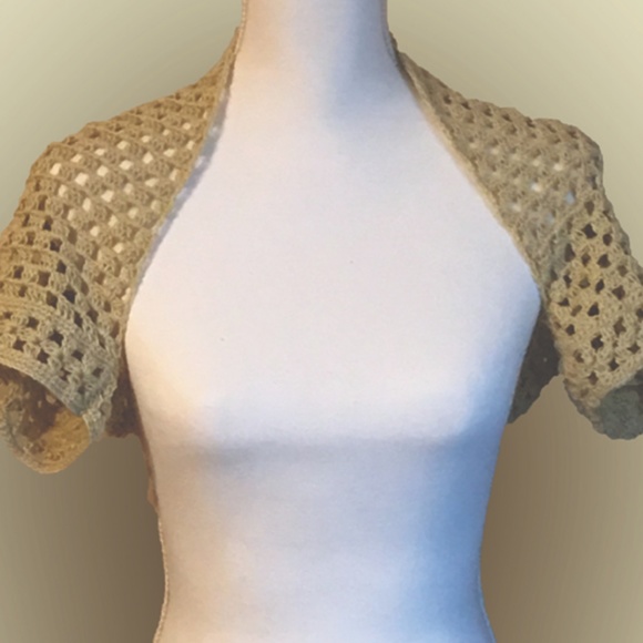 Handmade Crochet Shrug in Creamy Cotton - Picture 2 of 6